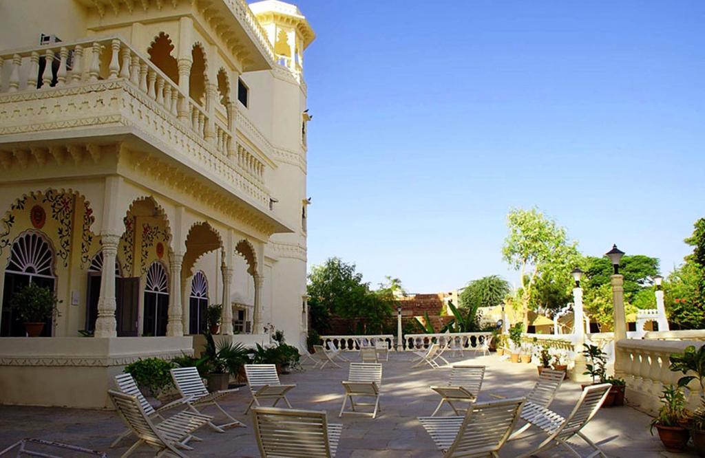 V Resorts Jhalamand Garh Jodhpur Джодхпур Экстерьер фото