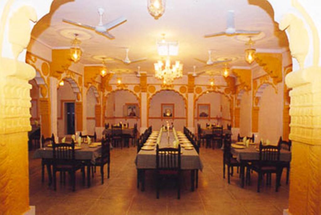 V Resorts Jhalamand Garh Jodhpur Джодхпур Экстерьер фото