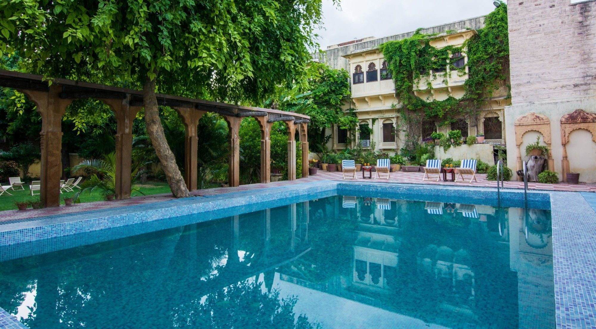 V Resorts Jhalamand Garh Jodhpur Джодхпур Экстерьер фото